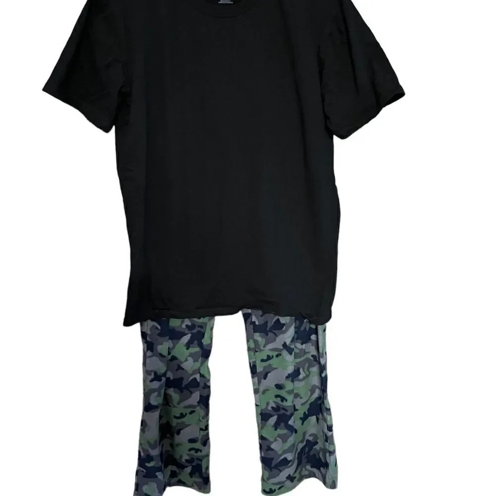 Youth boys size 14-16 Camouflage boys pajama set.